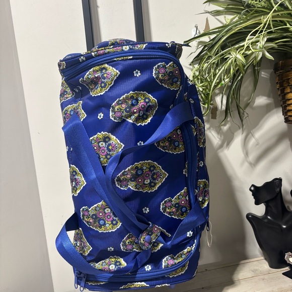 ❤️Vera Bradley Adair Rolling Duffel Bag - Picture 7 of 11